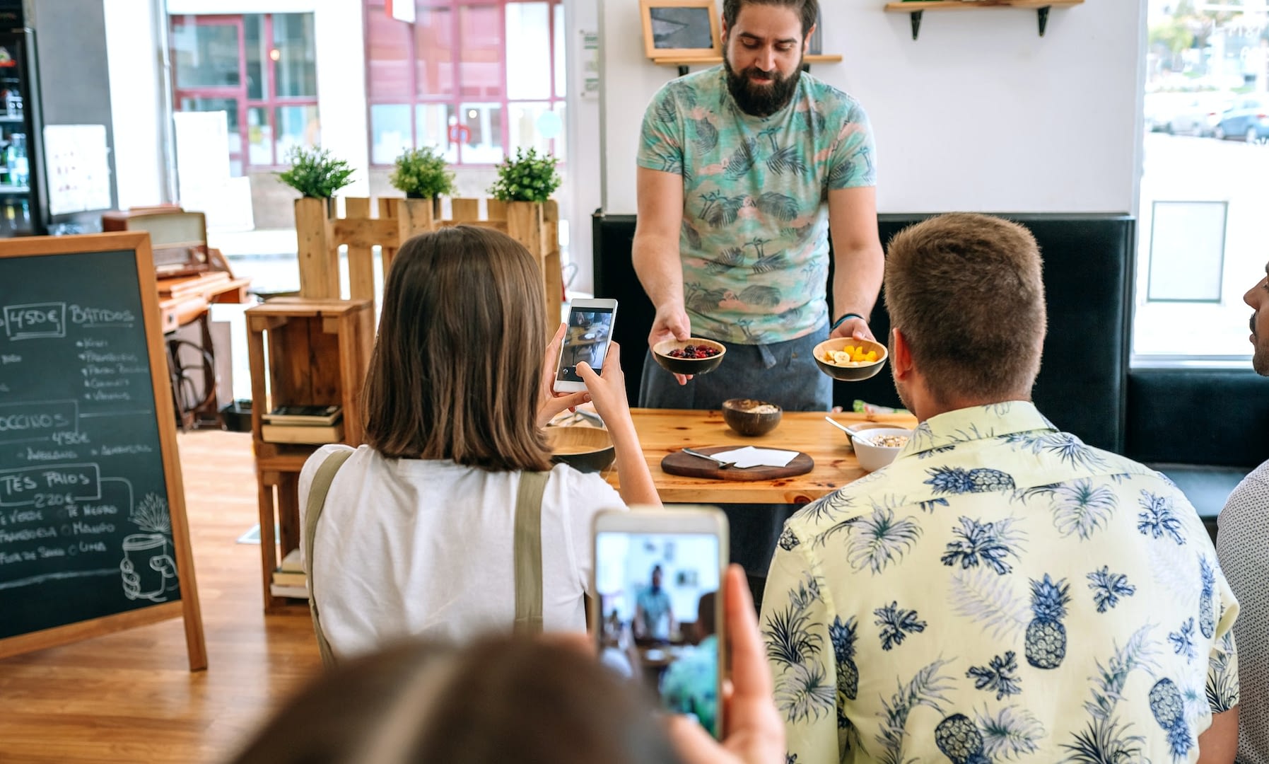 young cook giving a cooking workshop 1